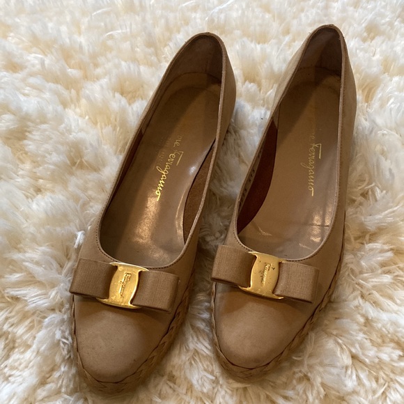 Salvatore Ferragamo Tan Suede Bow-embellished Espadrilles Sz:9.5 AAAA - Picture 2 of 7